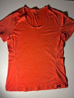 Patagonia Women’s Short-Sleeve Crew Tee in Bright Orange Small Size